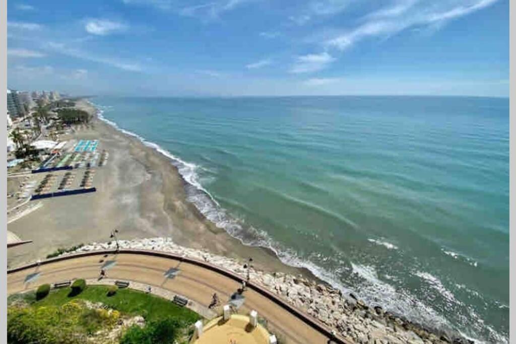 Amazing Frontline Sea Views Studio Apartment Castillo Del Vigia Torremolinos Eksteriør billede