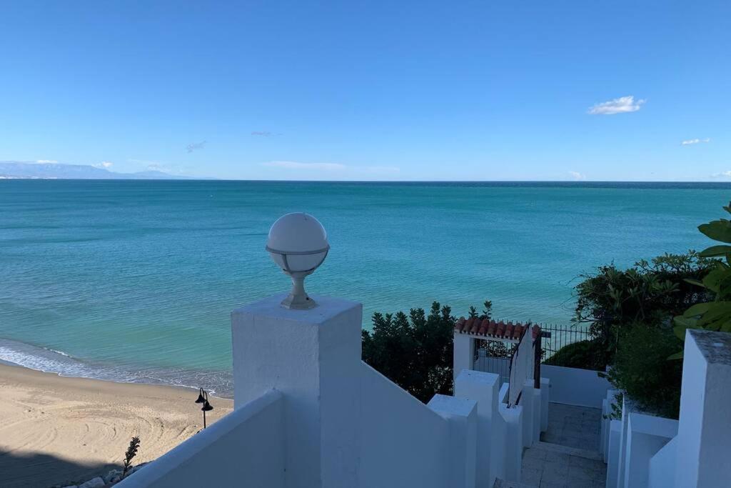 Amazing Frontline Sea Views Studio Apartment Castillo Del Vigia Torremolinos Eksteriør billede