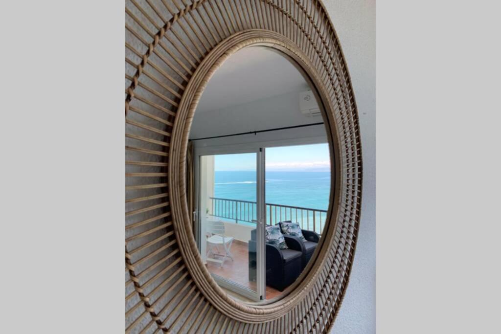 Amazing Frontline Sea Views Studio Apartment Castillo Del Vigia Torremolinos Eksteriør billede