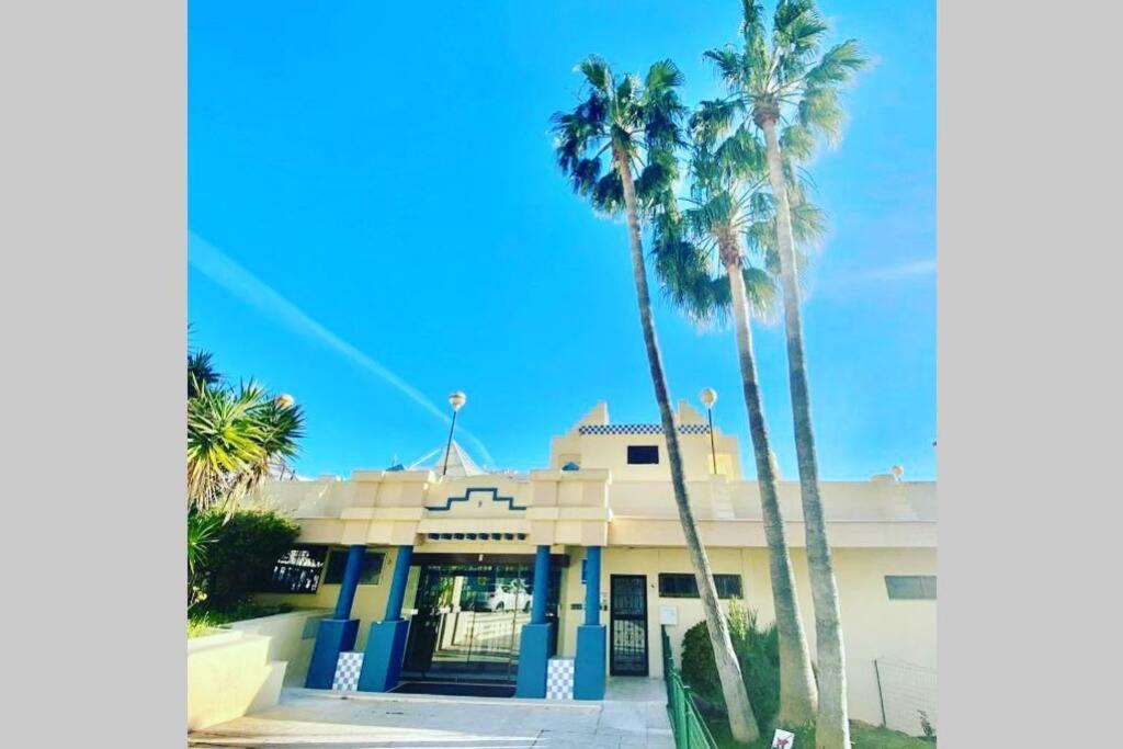 Amazing Frontline Sea Views Studio Apartment Castillo Del Vigia Torremolinos Eksteriør billede