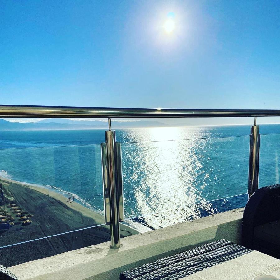 Amazing Frontline Sea Views Studio Apartment Castillo Del Vigia Torremolinos Eksteriør billede
