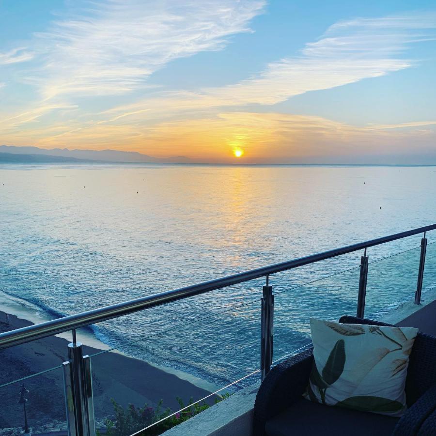 Amazing Frontline Sea Views Studio Apartment Castillo Del Vigia Torremolinos Eksteriør billede