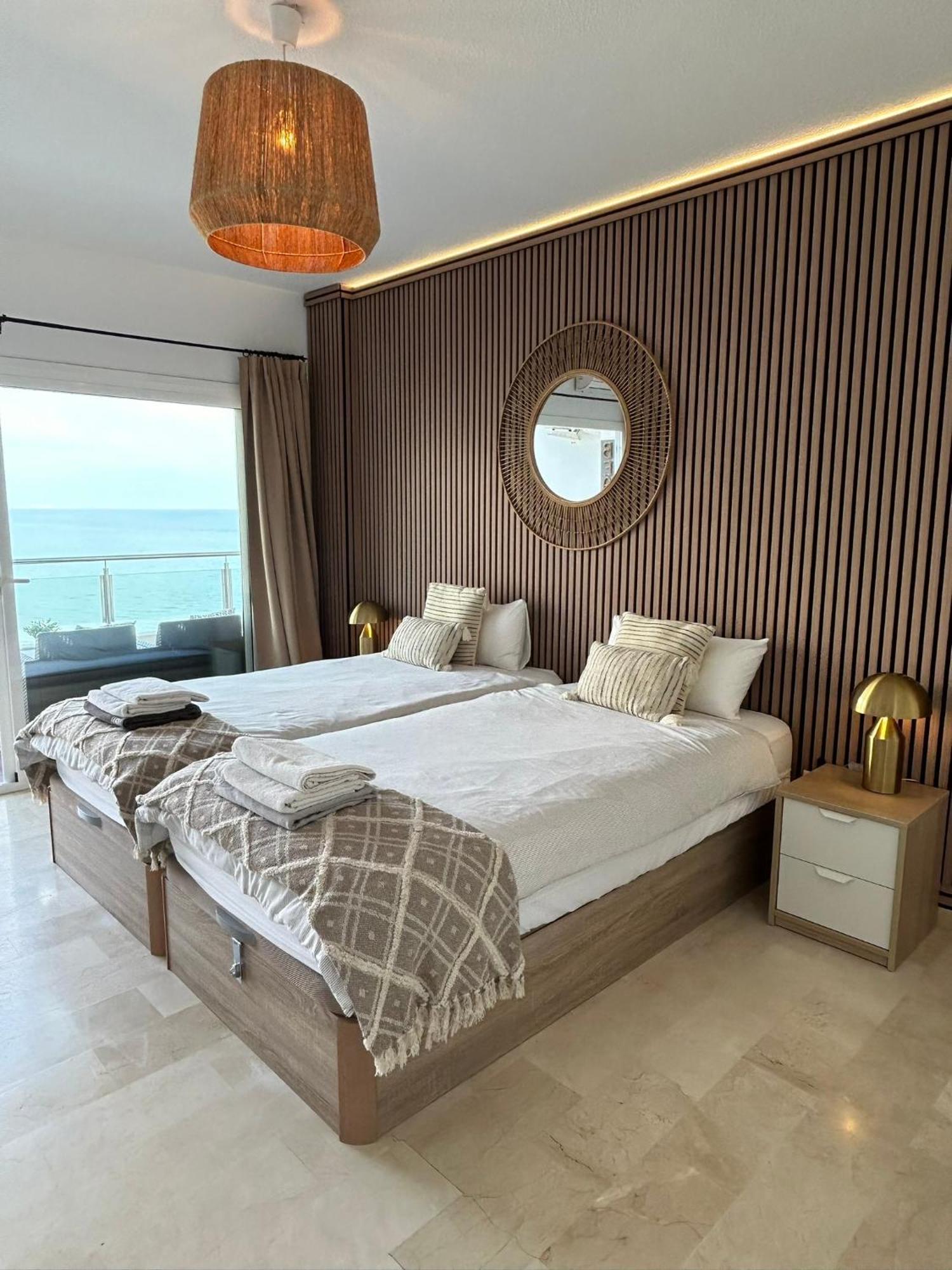 Amazing Frontline Sea Views Studio Apartment Castillo Del Vigia Torremolinos Eksteriør billede