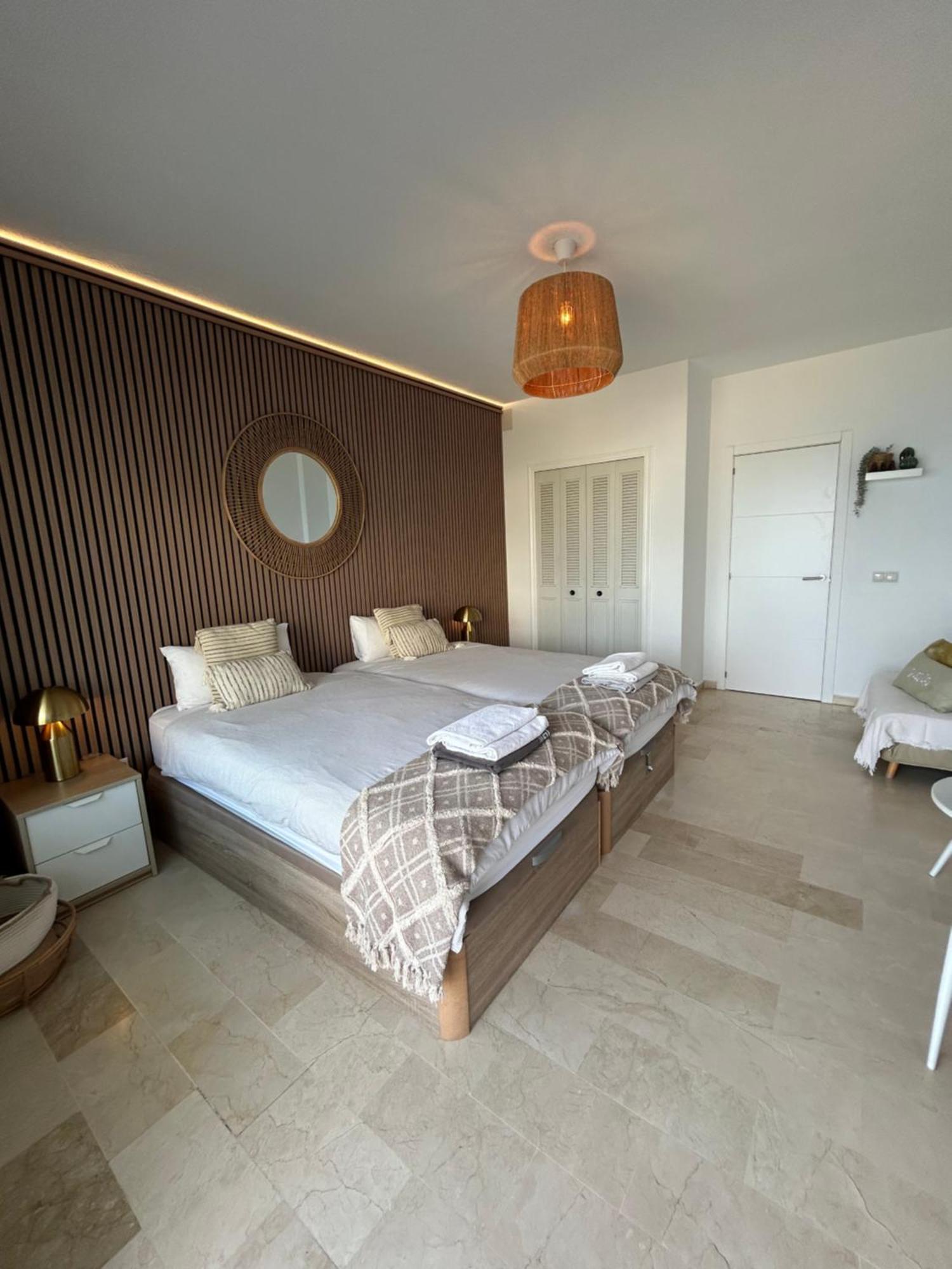 Amazing Frontline Sea Views Studio Apartment Castillo Del Vigia Torremolinos Eksteriør billede